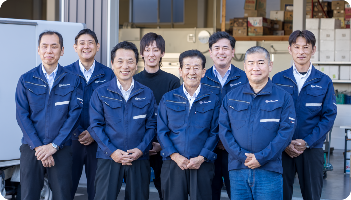 従業員の集合写真